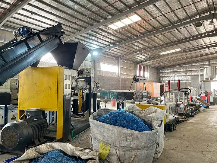 usine de recyclage de plastique en Arabie Saoudite