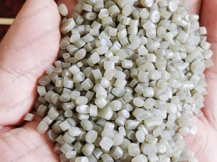 grey reclaimed plastic pellets