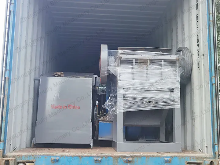 Mise en caisse de machines de recyclage de plastique en Côte d'Ivoire