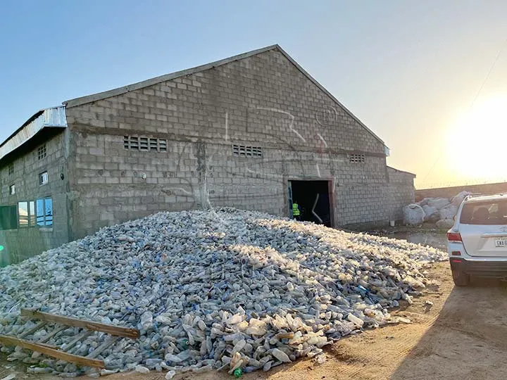 Fábrica de reciclagem de garrafas PET na Nigéria