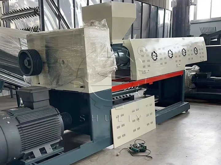 Machine de fabrication de granulés HDPE